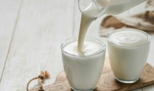 4 Kesulitan Tidur Malam, Konsumsi Minuman Ini