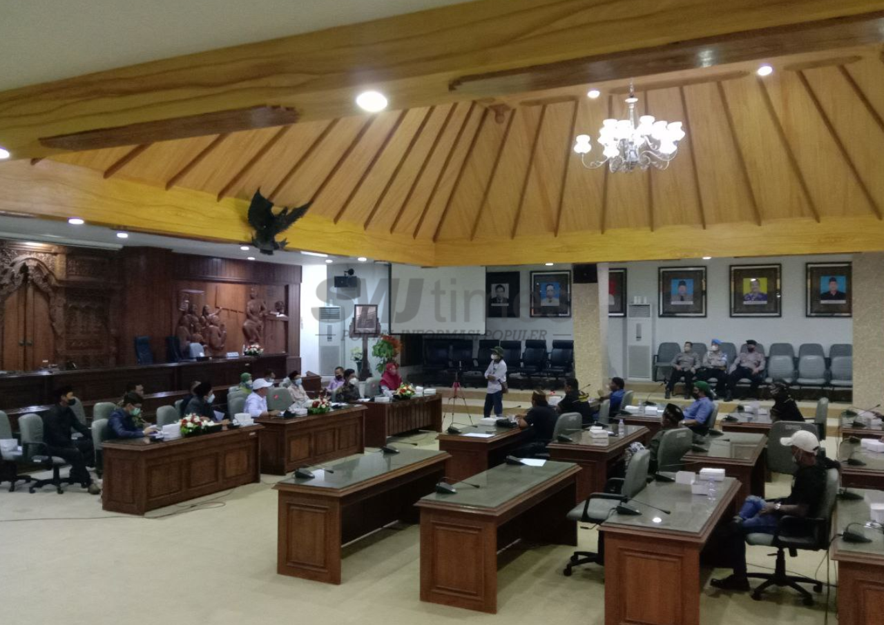 DPRD Rembang Audiensi Bersama Lindu Aji Bicarakan Berdirinya PT HSK