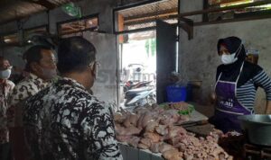 Harga Daging Ayam Naik Jelang Ramadan