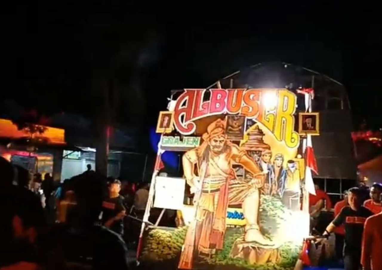 pesta tongtongklek di Rembang