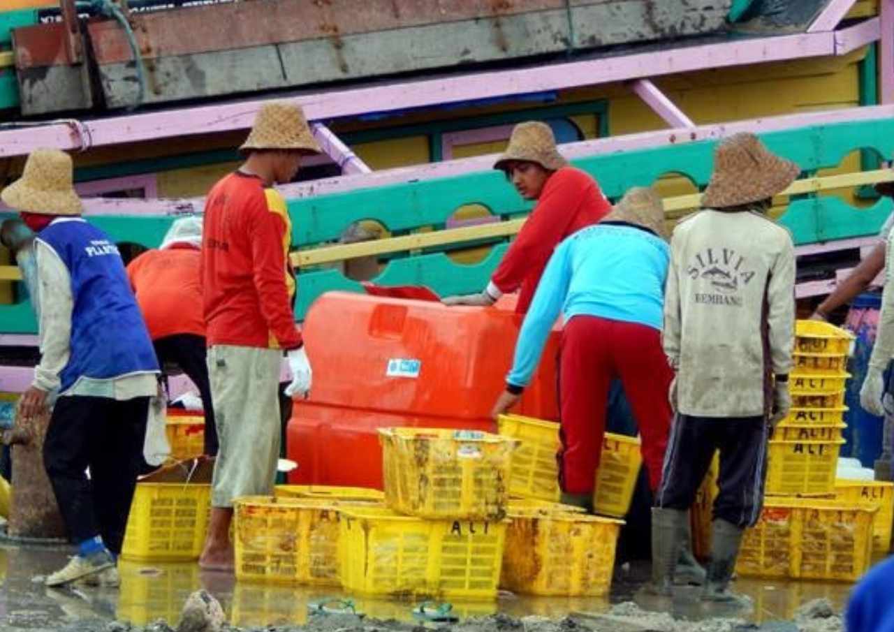 Keluh Kesah Nelayan di Rembang