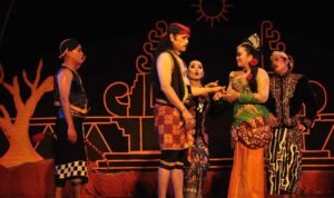 Seniman Pati Mulai Pentas di Lapangan Terbuka