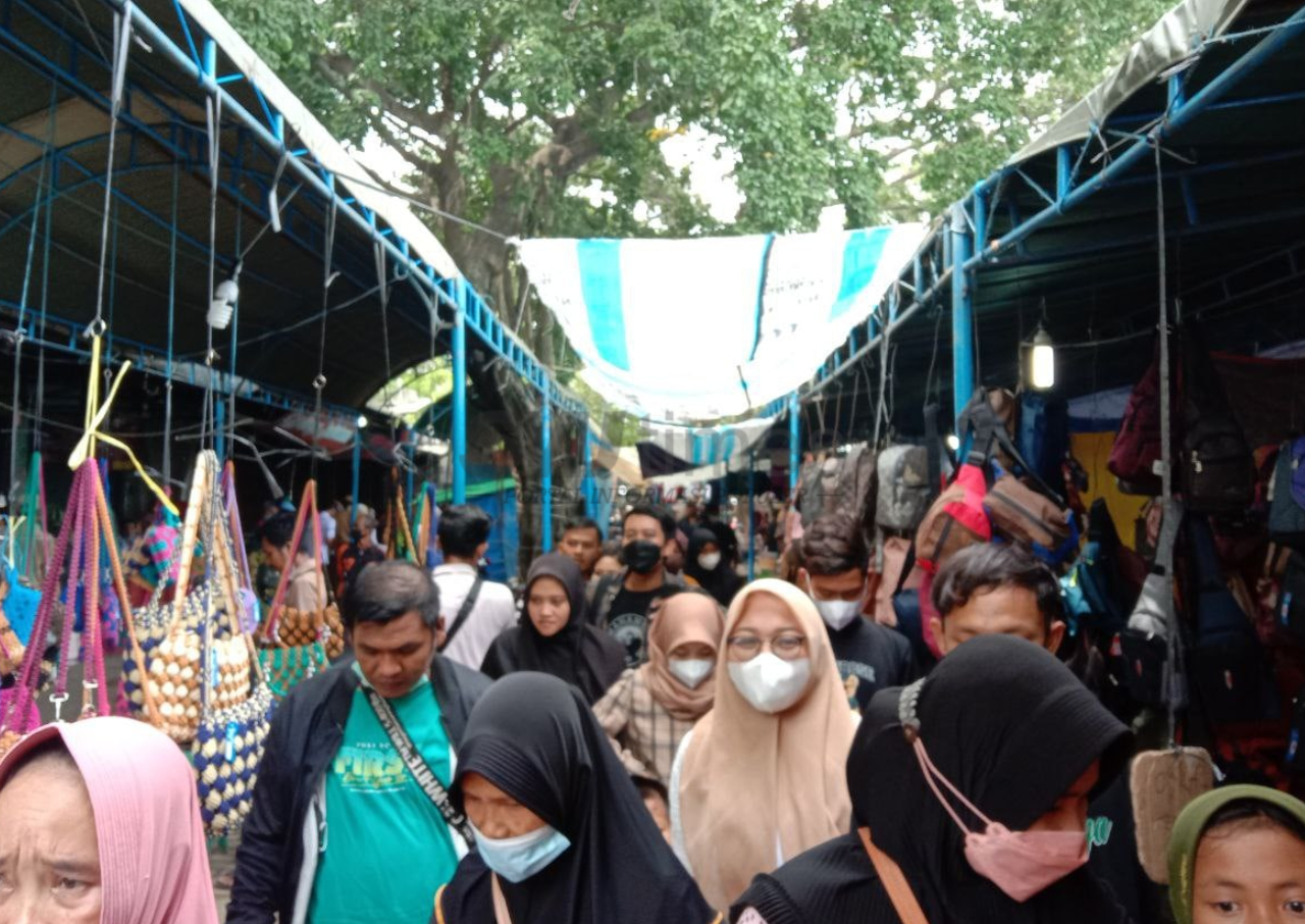 Prokes Tetap Berjalan Selama Acara Syawalan di Rembang