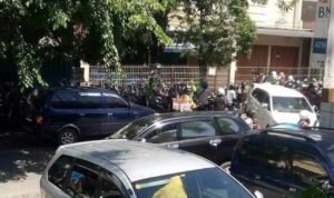 Jalan Depan Luwes Pati Macet, Ini Penyebabnya