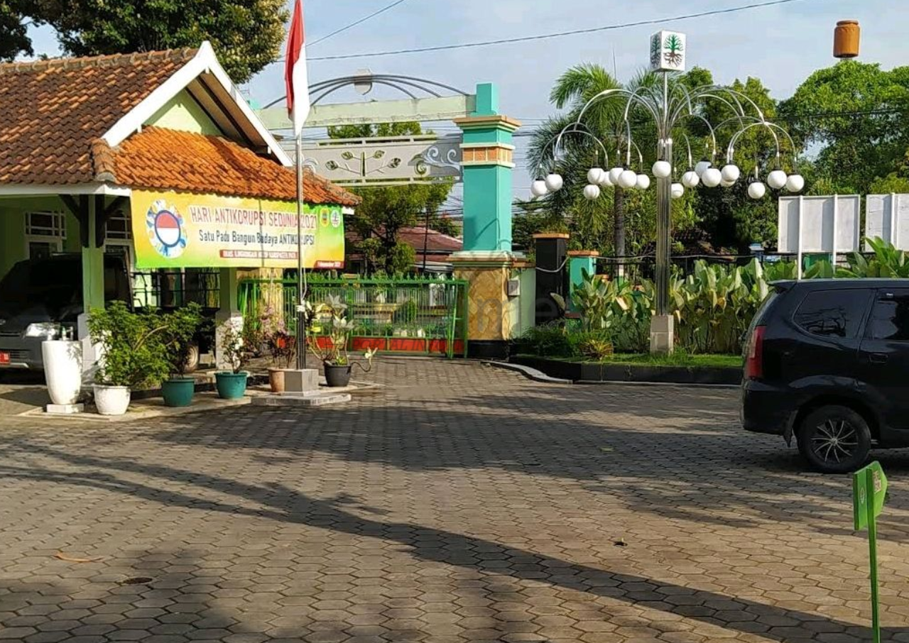 DLH Pati Imbau Masyarakat Tak Gunakan Kantong Plastik Saat Pembagian Daging Kurban