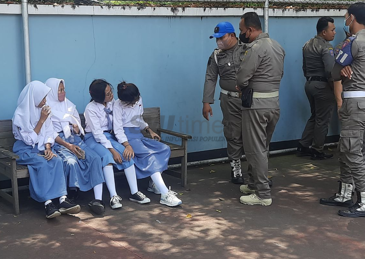 Satpol PP Pati Amankan 24 Siswa yang Bolos Sekolah