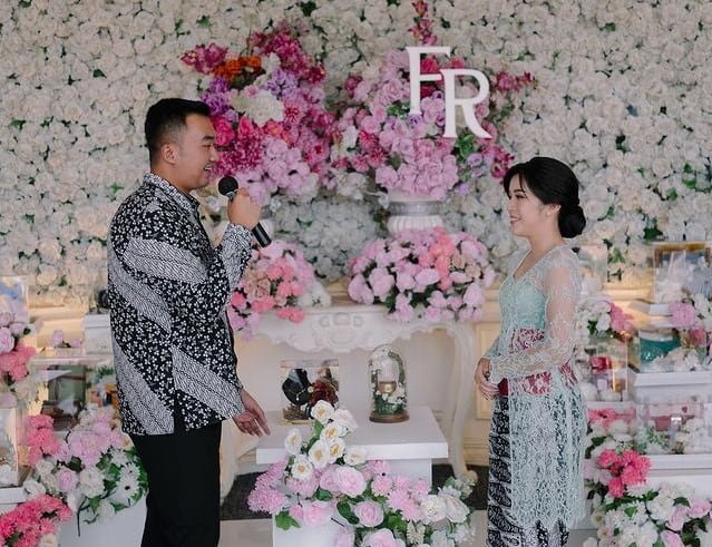 Foto: Fay Nabila dan Rama Restu - Diam-Diam Melangsungkan Pertunangan, Fay Nabila Menikah Mei/ Instagram @faynabilalxndr