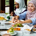 Foto: ilustrasi - Sertifikat Halal Restoran Beda dengan Sertifikat Halal Bahan Baku?/ iStock