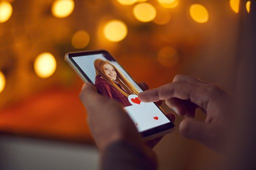 Foto: Ilustrasi - Tinder Umumkan Adanya PHK Karyawan/ iStock
