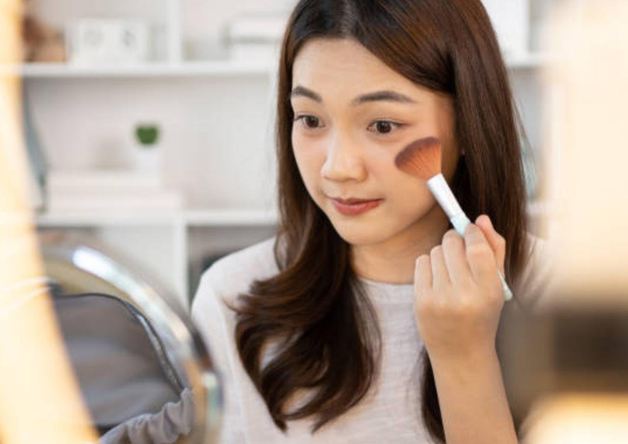5 Langkah Makeup Flawless untuk Pemula