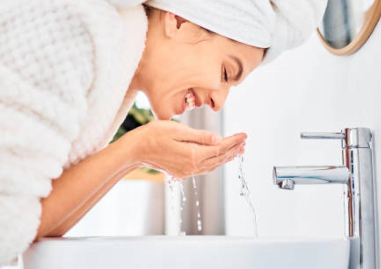 5 Rekomendasi Produk Facial Wash untuk Kulit Kering