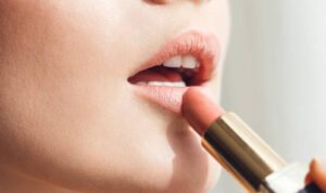 Tak Butuh Banyak Waktu, Berikut 6 Langkah Makeup Cepat di Pagi Hari