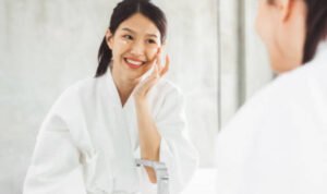 Tips Kulit Tetap Glowing Meski Tidak Makeup