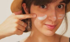 5 Rekomendasi Sunscreen Lokal Kualitas Terbaik