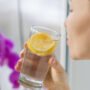 4 Minuman yang Ampuh Bikin Kulit Glowing