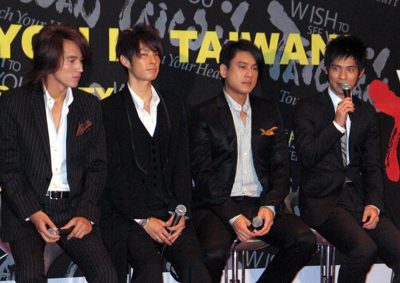 F4 Taiwan Reuni di Konser MayDay, Nyanyikan Meteor Rain