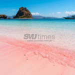 Foto: Pesona Pantai Pink (sumber: Istock)