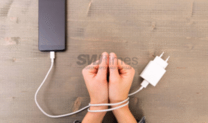 Foto: ilustrasi manusia ketergantungan dengan HP (sumber: istock)