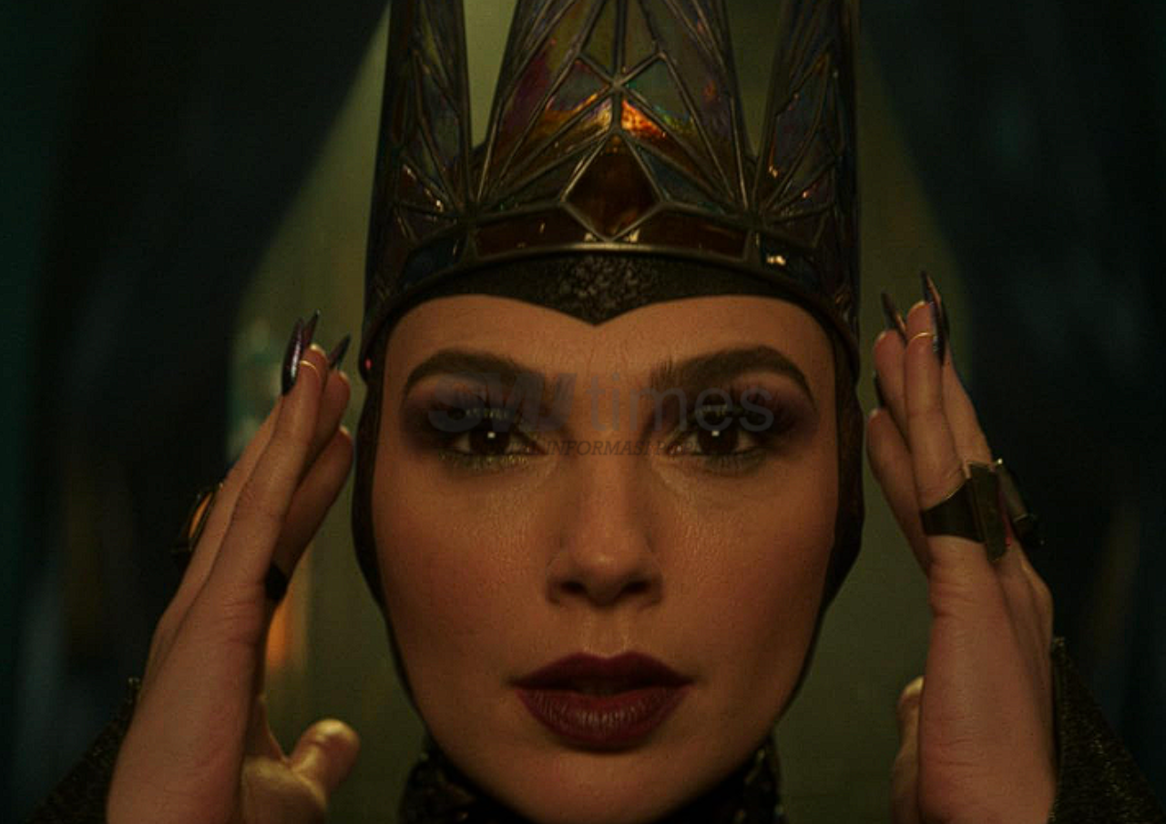 Foto: potret Gal Gadot dalam film Snow White (sumber: IMDb)