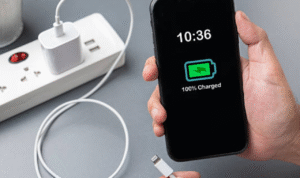 Foto: Ilustrasi Menghemat Baterai Smartphone (sumber: istock)