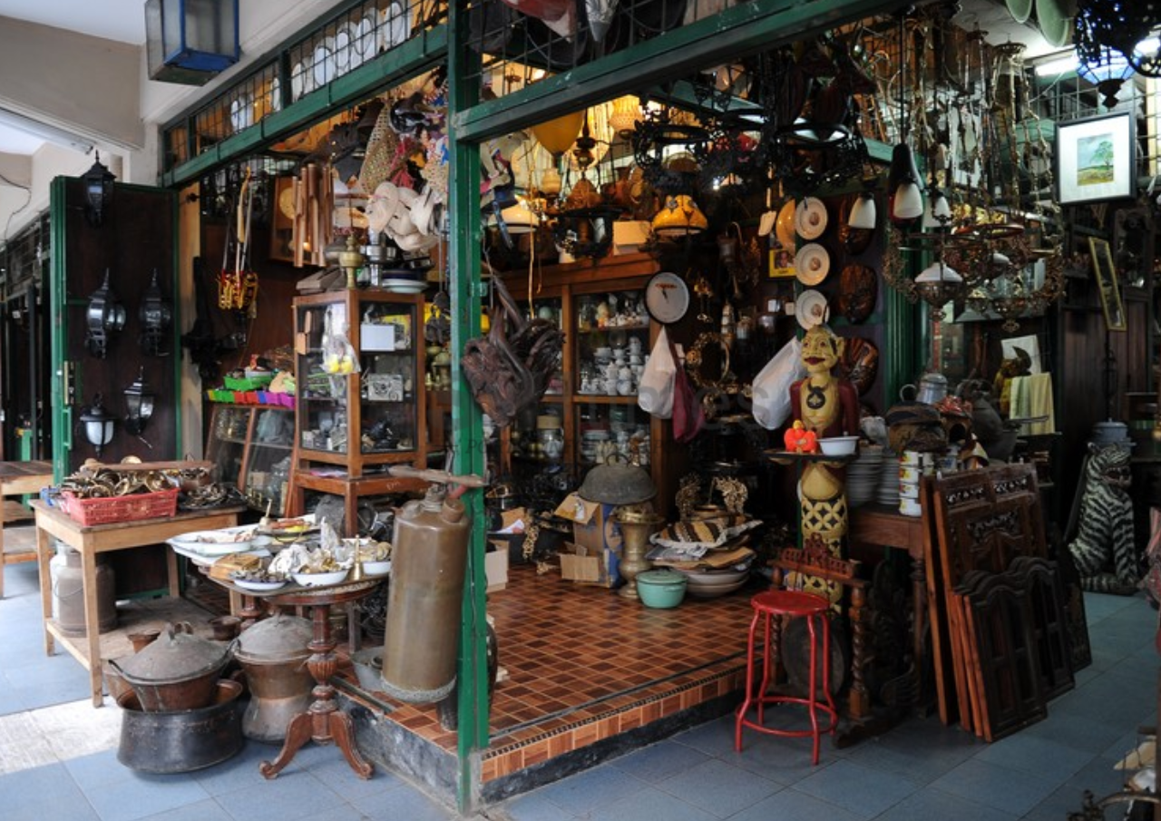 Rekomendasi Tempat Belanja Souvenir Khas Daerah di Indonesia