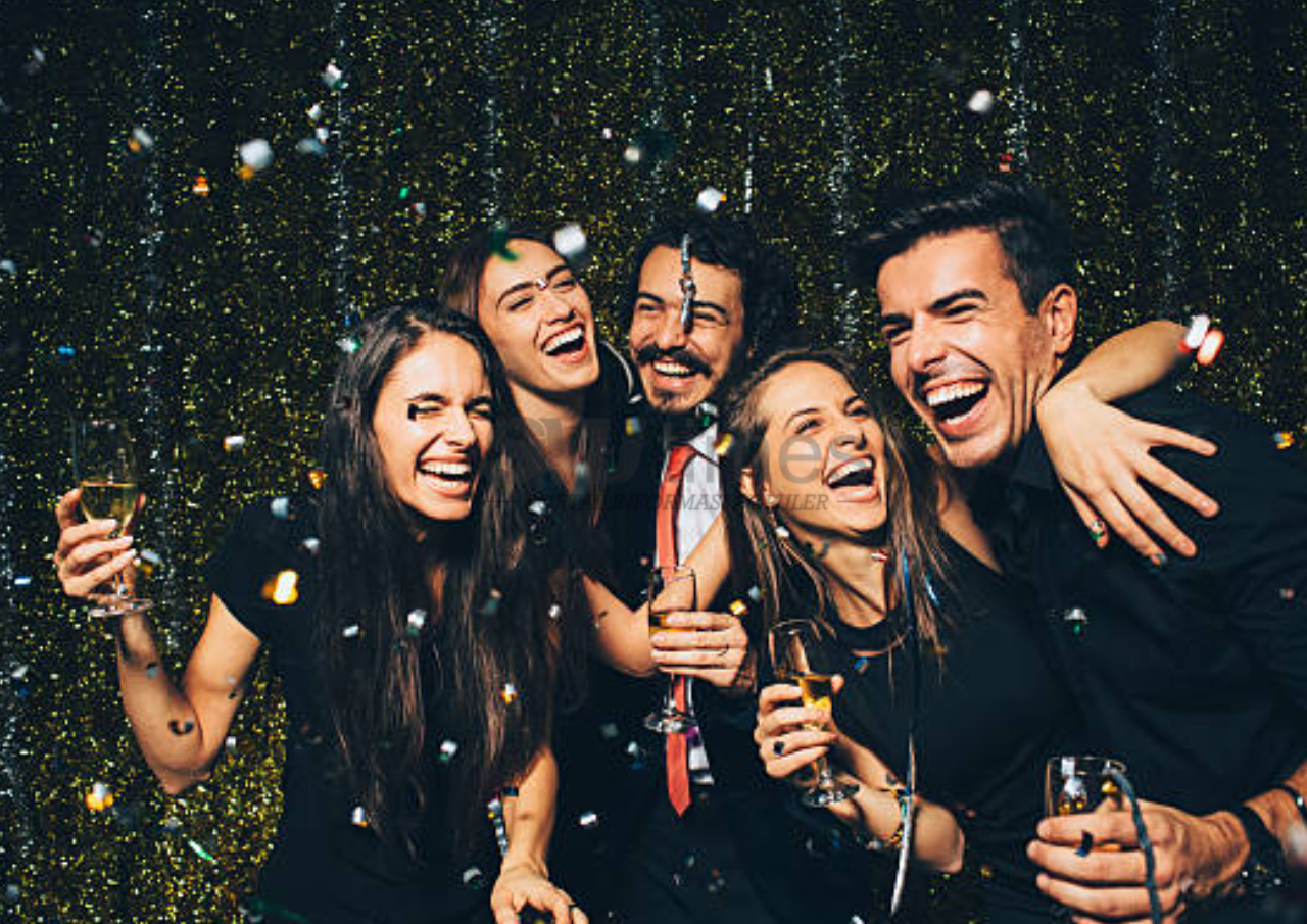 Darimana Munculnya Tradisi Perayaan Tahun Baru?