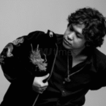 Dari 5 Kemenangan AMI Awards 2025, Baskara Putra Dedikasikan Pialanya untuk Sumarsih