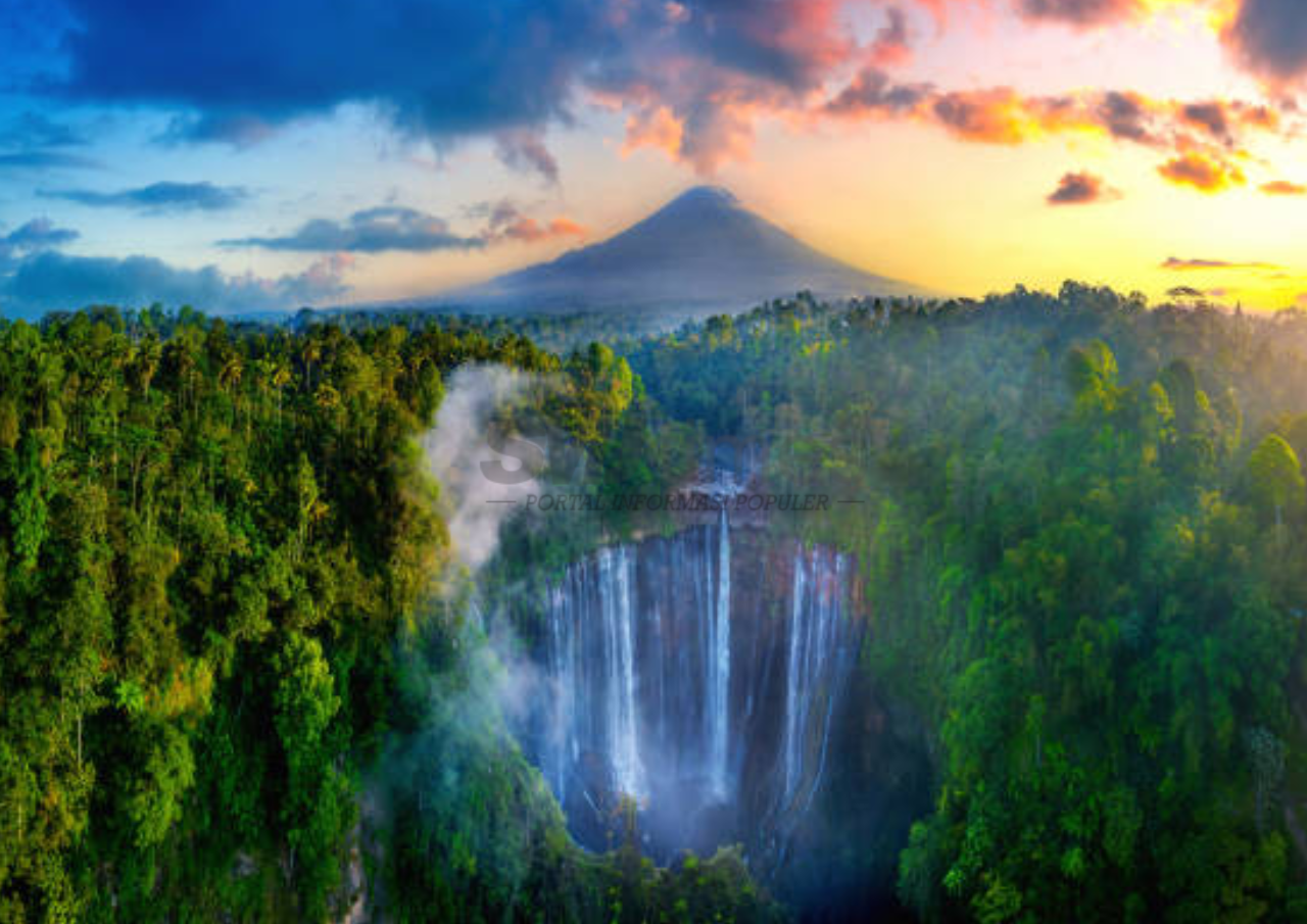 5 Rekomendasi Spot Liburan dengan Pemandangan Air Terju