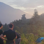 Meski Pencarian Telah Dihentikan, Jalur Pendakian Bukit Mongkrang Masih Ditutup tanpa Batas Waktu