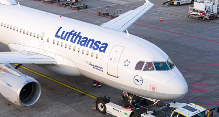 Maskapai Lufthansa Asal Jerman Batalkan 20.000 Penerbangan Akibat Lonjakan Harga Avtur