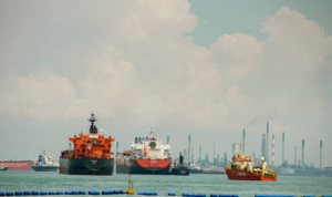 Matikan Alat Pelacak, Sejumlah Kapal Tanker Berhasil Keluar dari Selat Hormuz