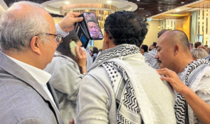 VC Menlu RI dengan 9 WNI yang sempat Ditangkap Israel KJRI Istanbul Laporkan Kondisi 9 WNI yang Ditangkap Israel, Sempat Alami Kekerasan Fisik