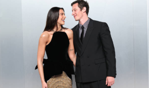 Penyanyi Dua Lipa dan Aktor Callum Turner Resmi Menikah
