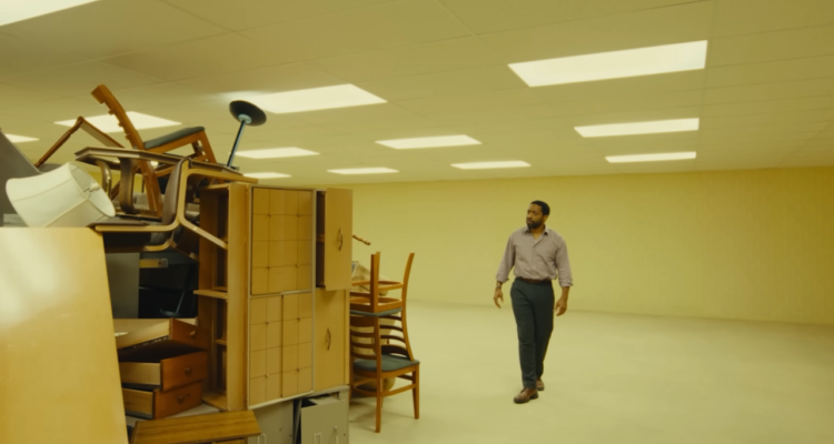Diadaptasi Serial Web Populer, Berikut Sinopsis Film Horor Psikologis Terbaru Berjudul Backrooms