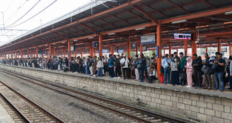 Sejak Masa Kolonial, Berikut Daftar 5 Stasiun Kereta Api Tertua di Indonesia