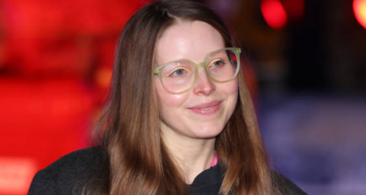 Aktris Harry Potter, Jessie Cave Jessie Cave, Bintang Harry Potter yang Ngaku Berpenghasilan Besar di Platform OnlyFans