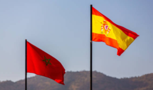 Bendera Maroko dan Spanyol Ribuan Migran Ilegal dari Maroko Lakukan Penerobosan Perbatasan Spanyol