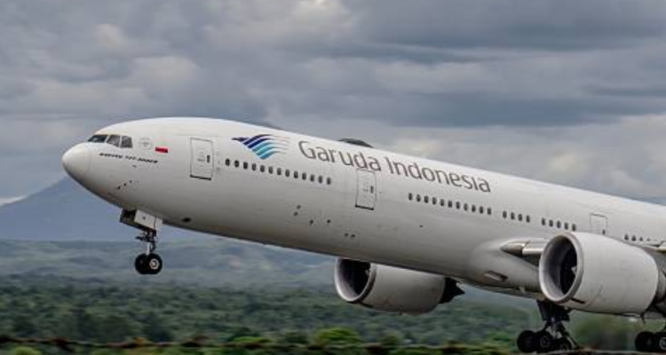 Garuda Indonesia Direktur Niaga Dicopot Jabatannya Secara Sementara oleh Garuda Indonesia
