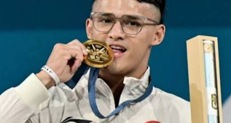 Rizki Juniansyah Atlet Angkat Besi Indonesia Rizki Juniansyah Ditangguhkan Sementara pada Ajang Asian Games 2026