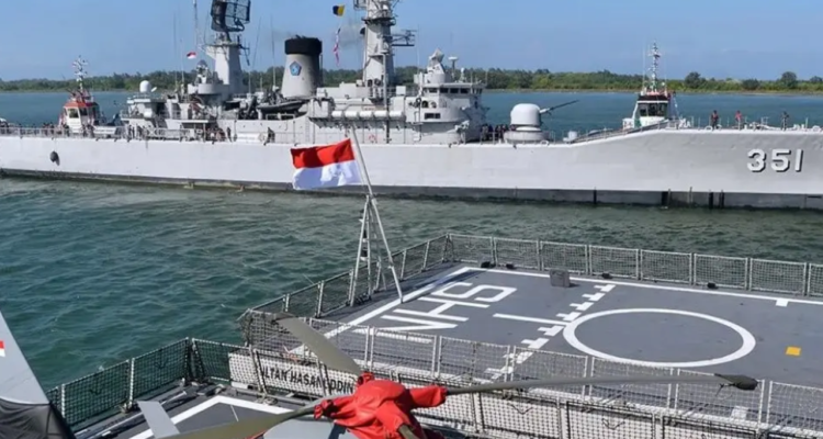 KRI Sriwijaya, Kapal Induk Pertama Milik TNI AL Buatan Italia yang Sampai di Indonesia KRI Sriwijaya, Kapal Induk Pertama Milik TNI AL Buatan Italia yang Sampai di Indonesia