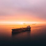 Kena Ranjau Laut, Kapal dengan 2.500 Kontainer Terbakar dan Tenggelam di Jalur Bahaya Selat Hormuz