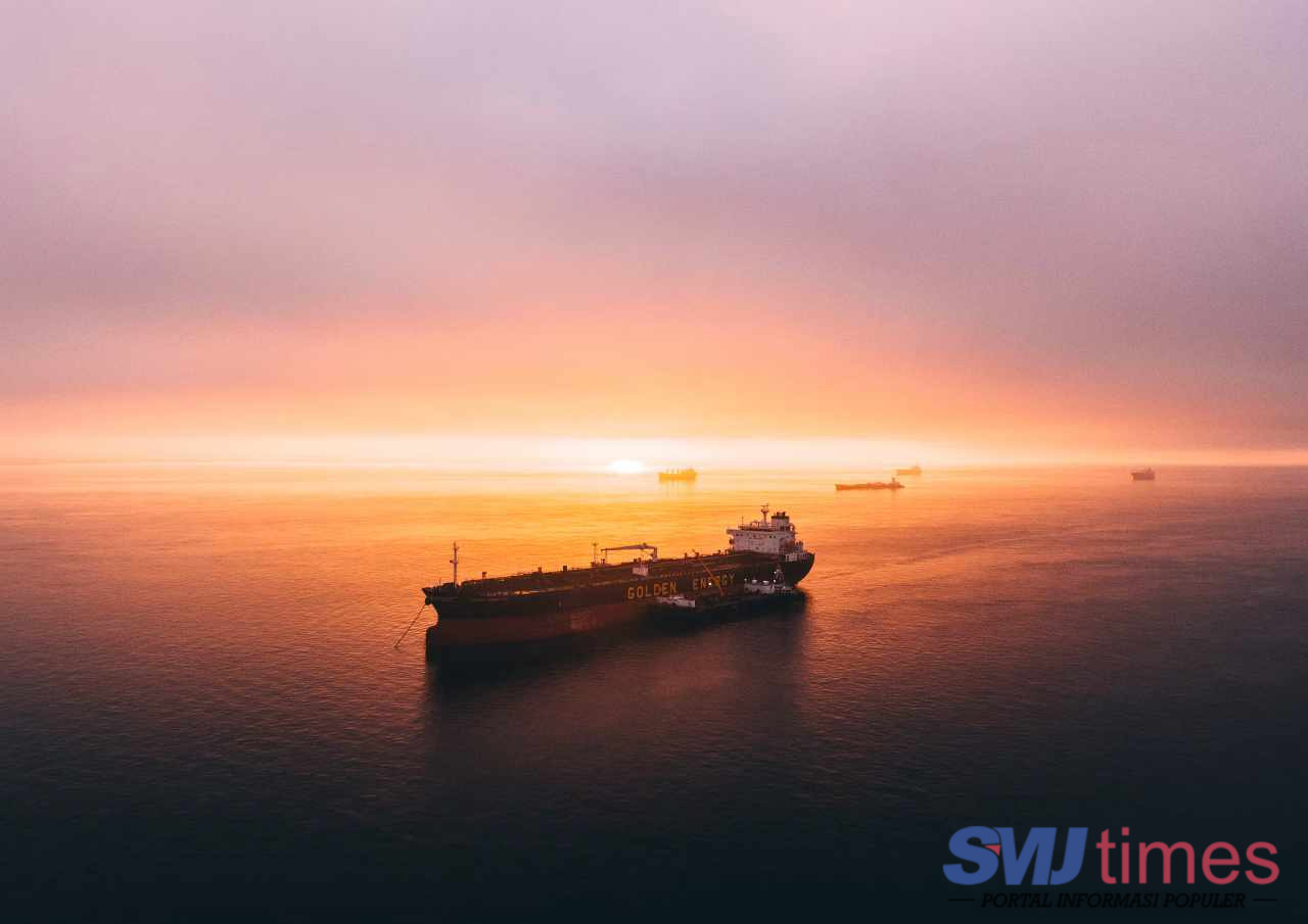 Kena Ranjau Laut, Kapal dengan 2.500 Kontainer Terbakar dan Tenggelam di Jalur Bahaya Selat Hormuz